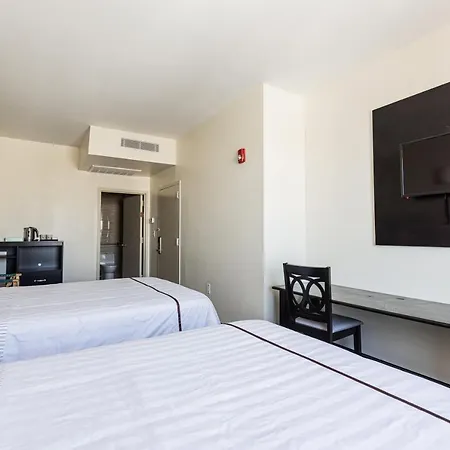 Steinway Hotel